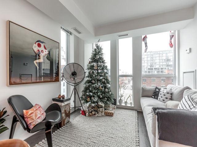 704 - 400 Adelaide St E, Condo with 2 bedrooms, 2 bathrooms and 1 parking in Toronto ON | Image 4
