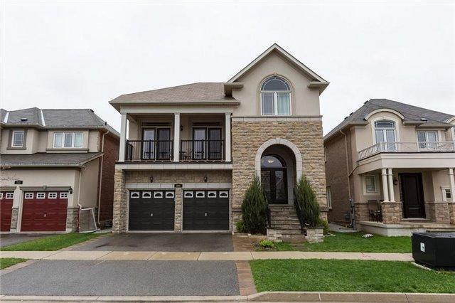 208 Cathcart Cres, House detached with 4 bedrooms, 4 bathrooms and 2 parking in Milton ON | Image 1