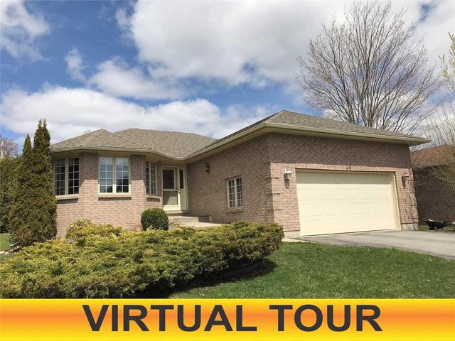 26 Hillview Dr, House detached with 2 bedrooms, 3 bathrooms and 4 parking in Kawartha Lakes ON | Image 1
