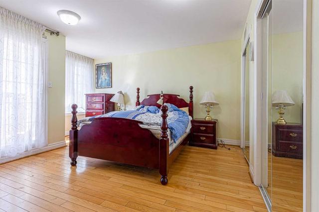 45 Enfield Ave, House detached with 4 bedrooms, 3 bathrooms and 5 parking in Toronto ON | Image 7