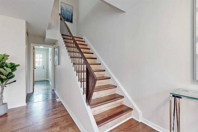 4 - 1310 Gulleden Dr, Townhouse with 3 bedrooms, 3 bathrooms and 1 parking in Mississauga ON | Image 10
