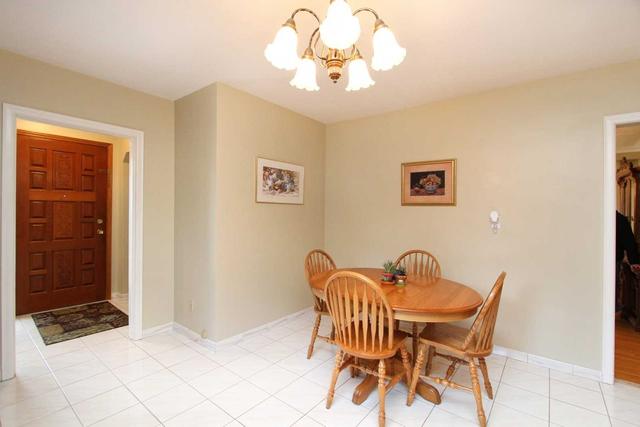 4 Alladin Ave, House detached with 3 bedrooms, 2 bathrooms and 5 parking in Toronto ON | Image 3
