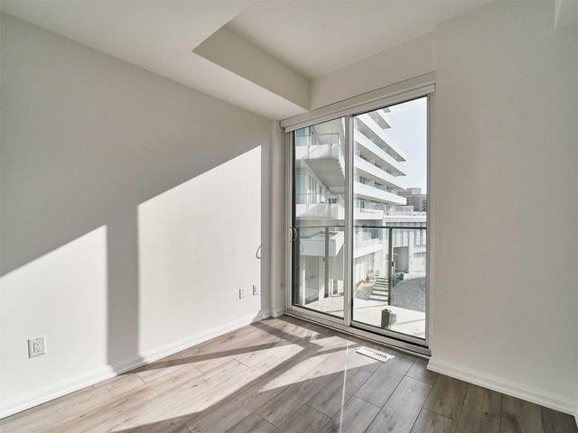 th50 - 10 Brin Dr, Townhouse with 3 bedrooms, 2 bathrooms and 1 parking in Toronto ON | Image 5
