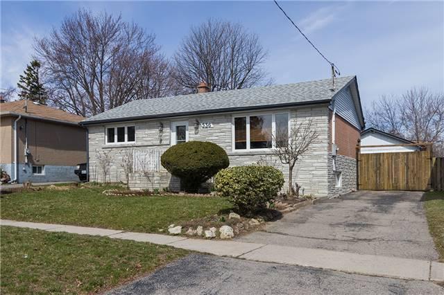 536 Monteith Ave, House detached with 2 bedrooms, 2 bathrooms and 4 parking in Oshawa ON | Image 1