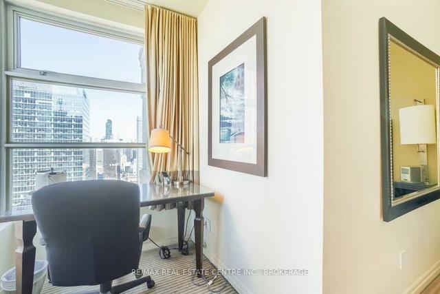 4202 - 1 King Street St W, Condo with 0 bedrooms, 1 bathrooms and 0 parking in Toronto ON | Image 6