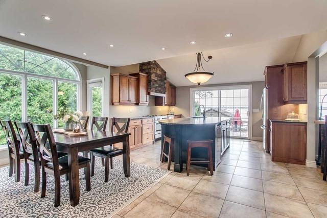 22651 Loyalist Pkwy, House detached with 4 bedrooms, 3 bathrooms and 14 parking in Quinte West ON | Image 3