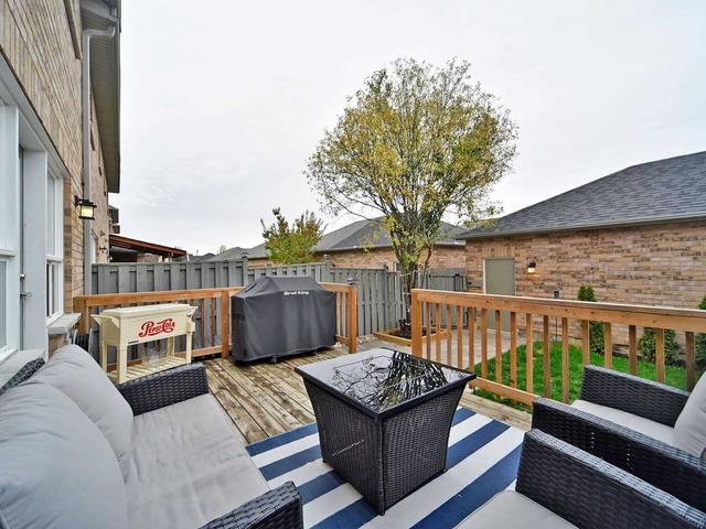 63 Sonoma Blvd, House attached with 2 bedrooms, 3 bathrooms and 2 parking in Vaughan ON | Image 11