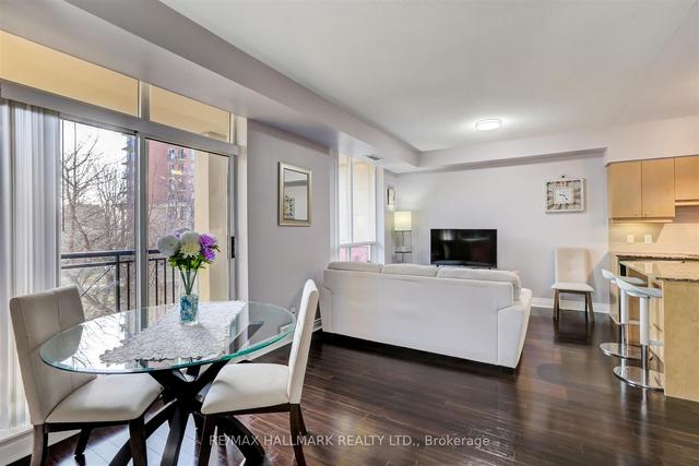 211 - 1105 Leslie St, Condo with 1 bedrooms, 1 bathrooms and 1 parking in Toronto ON | Image 2