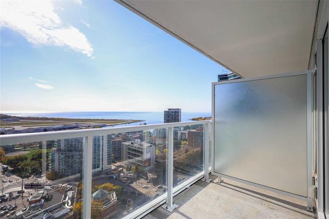 2815 - 17 Bathurst St, Condo with 3 bedrooms, 2 bathrooms and 1 parking in Toronto ON | Image 18