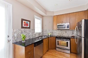 th104 - 117a The Queensway Ave, Townhouse with 3 bedrooms, 3 bathrooms and 1 parking in Toronto ON | Image 1