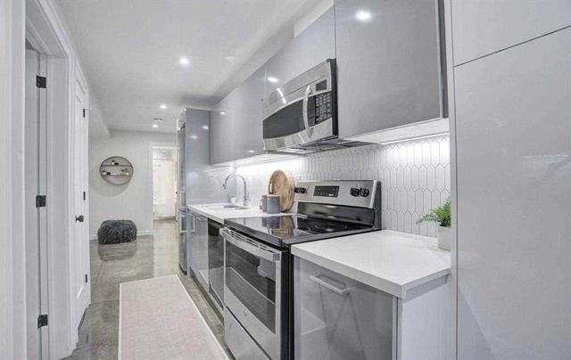 2353 Gerrard St E, House detached with 3 bedrooms, 2 bathrooms and 1 parking in Toronto ON | Image 5