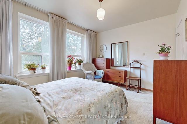 20 Fordham Pl, House detached with 3 bedrooms, 2 bathrooms and 5 parking in Toronto ON | Image 11