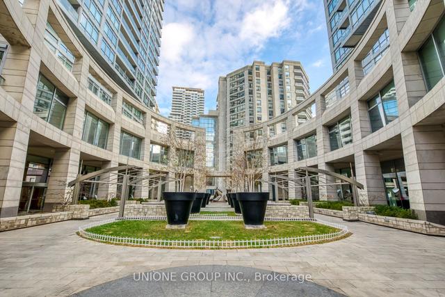 911 - 2181 Yonge St, Condo with 2 bedrooms, 2 bathrooms and 1 parking in Toronto ON | Image 20