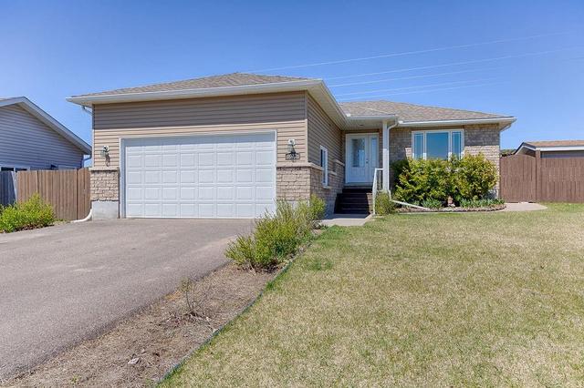 1012 Riverstone Trail, House detached with 4 bedrooms, 2 bathrooms and 4 parking in Petawawa ON | Image 1
