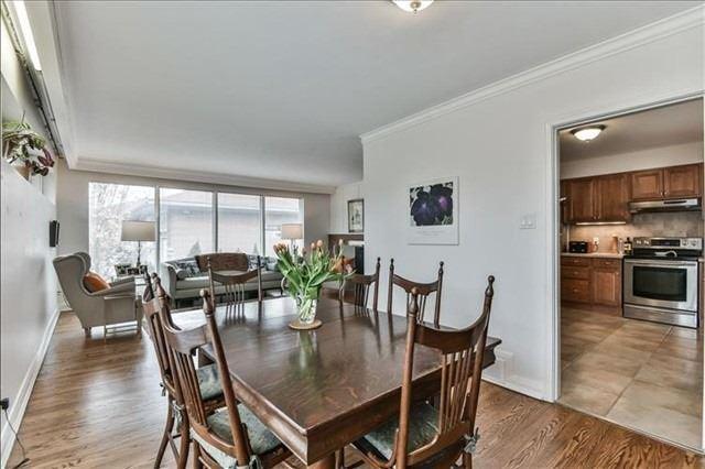 233 Betty Ann Dr, House detached with 3 bedrooms, 2 bathrooms and 4 parking in Toronto ON | Image 7