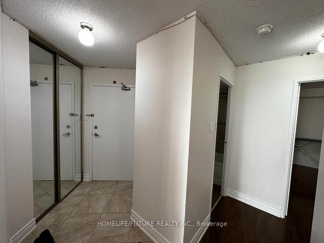 1105 - 3077 Weston Rd, Condo with 2 bedrooms, 2 bathrooms and 1 parking in Toronto ON | Image 7
