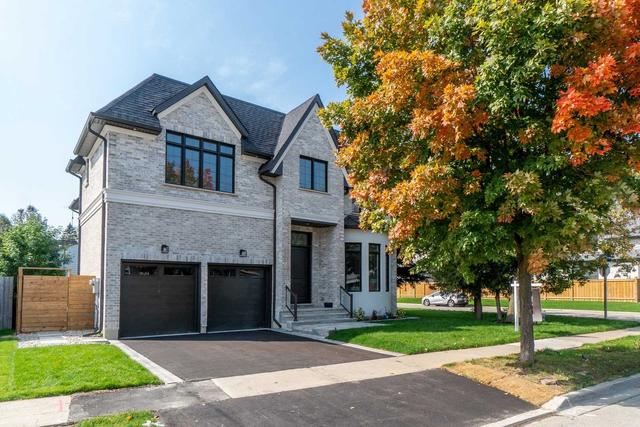 1216 Ogden Ave, House detached with 5 bedrooms, 6 bathrooms and 4 parking in Mississauga ON | Image 1