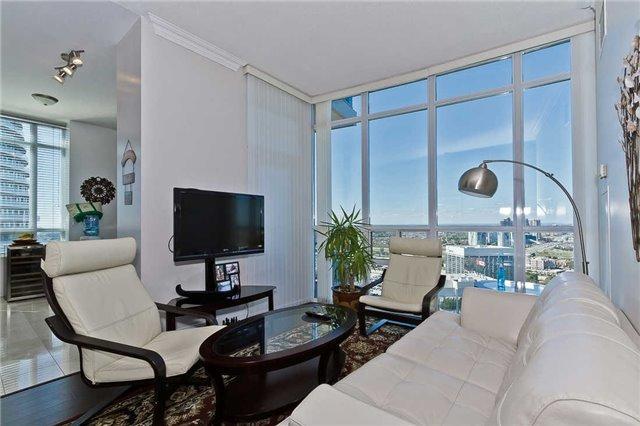 lph08 - 80 Absolute Ave, Condo with 2 bedrooms, 2 bathrooms and 1 parking in Mississauga ON | Image 6