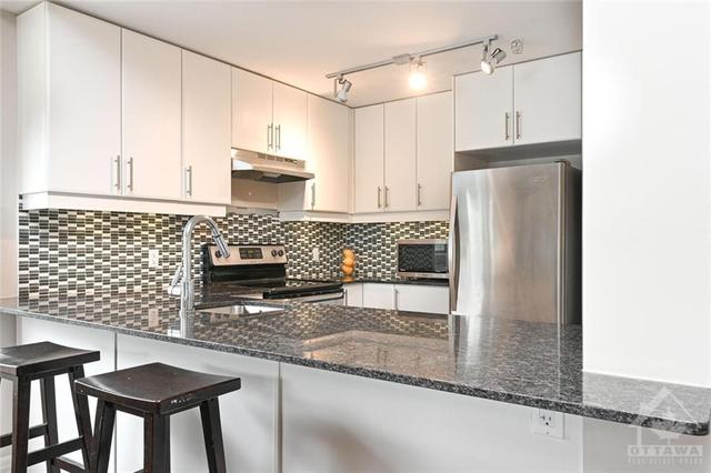 203 - 225 Winterfell Private, Condo with 2 bedrooms, 2 bathrooms and 1 parking in Ottawa ON | Image 12