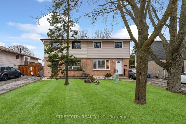 40 Inverary Rd, House semidetached with 3 bedrooms, 2 bathrooms and 3 parking in London ON | Image 1