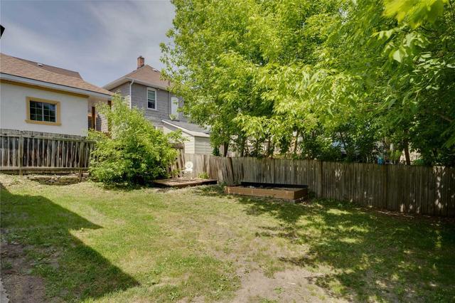 18 Albert St N, House detached with 3 bedrooms, 1 bathrooms and 1 parking in Orillia ON | Image 15