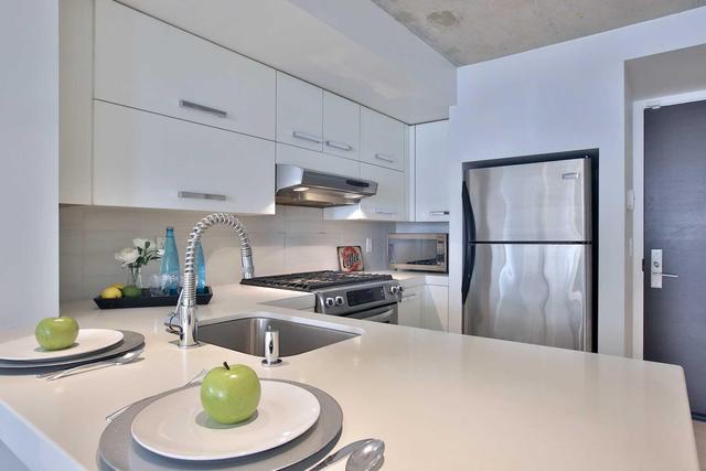 123 - 55 Stewart St, Townhouse with 1 bedrooms, 2 bathrooms and null parking in Toronto ON | Image 9