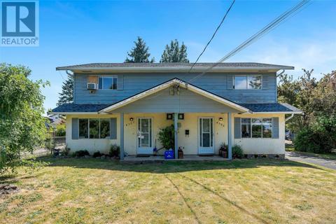 4307 Tyndall Ave, House detached with 3 bedrooms, 2 bathrooms and 2 parking in Saanich BC | Card Image