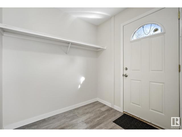 1168 Knottwood Rd E Nw, House attached with 3 bedrooms, 1 bathrooms and 1 parking in Edmonton AB | Image 3