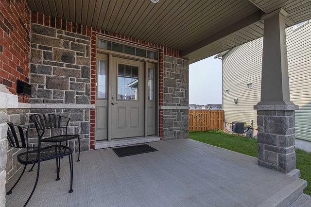 1589 Providence Cres, House detached with 4 bedrooms, 3 bathrooms and 5 parking in Kingston ON | Image 12