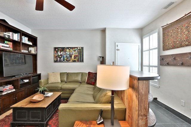 Th#1 - 1398 Bloor St W, Townhouse with 2 bedrooms, 2 bathrooms and 1 parking in Toronto ON | Image 3