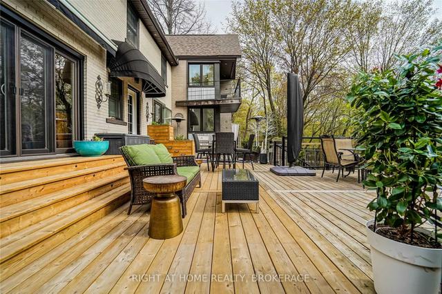 11 Sulkara Crt, House detached with 4 bedrooms, 4 bathrooms and 5 parking in Toronto ON | Image 38