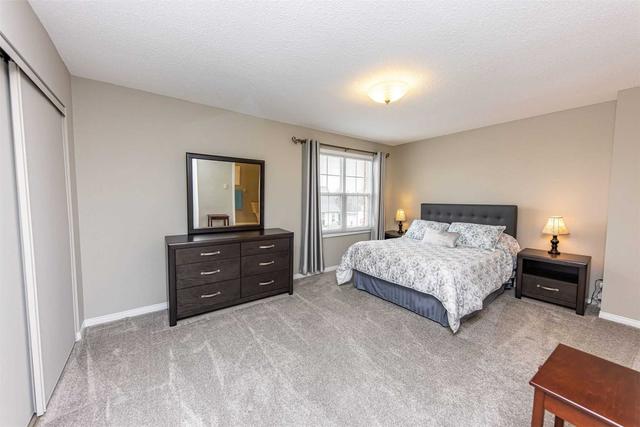 25 Stornwood Crt, Townhouse with 2 bedrooms, 3 bathrooms and 2 parking in Brampton ON | Image 10