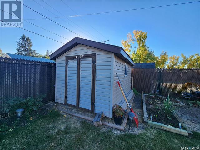 245 11th Avenue W, House detached with 3 bedrooms, 2 bathrooms and null parking in Melville SK | Image 1