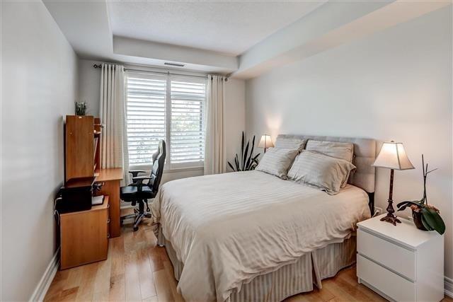 403 - 10 Old Mill Tr, Condo with 2 bedrooms, 2 bathrooms and 2 parking in Toronto ON | Image 16
