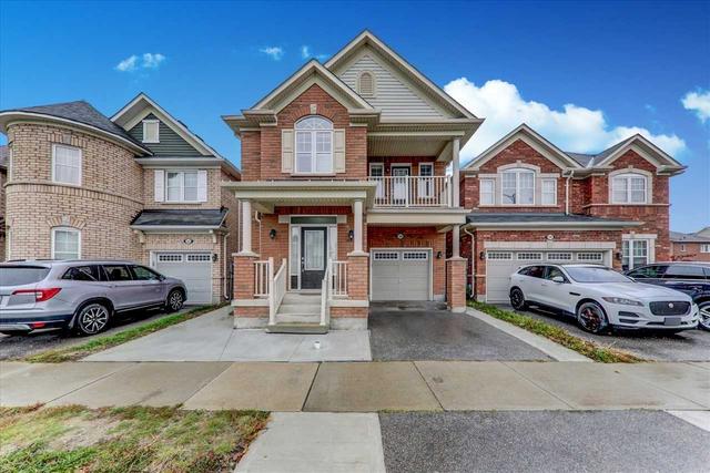 54 Robert Parkinson Dr, House detached with 4 bedrooms, 4 bathrooms and 2 parking in Brampton ON | Image 12