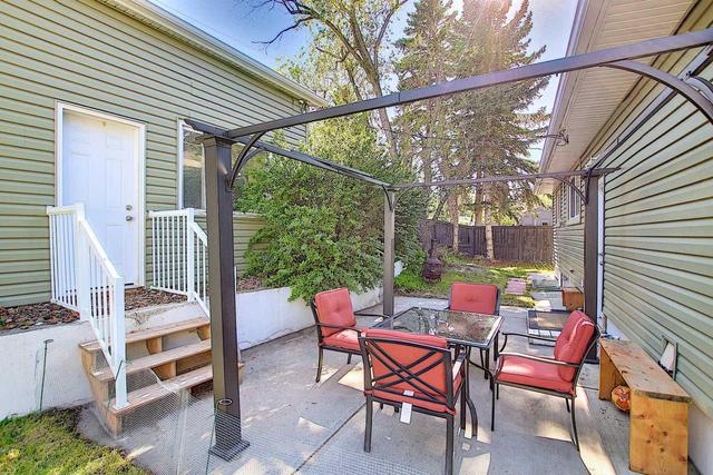 44 Hardisty Place Sw, House detached with 4 bedrooms, 3 bathrooms and 6 parking in Calgary AB | Image 17