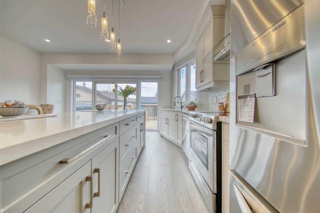 119 Regent St, House detached with 3 bedrooms, 4 bathrooms and 4 parking in Toronto ON | Image 2