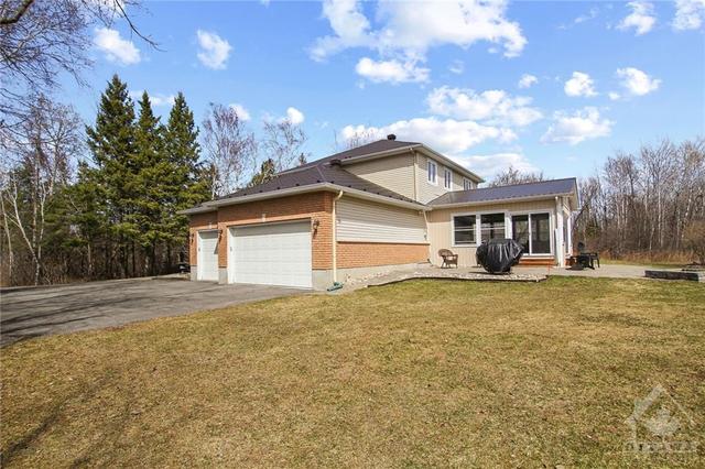 164 Wilbert Cox Drive, House detached with 4 bedrooms, 3 bathrooms and 10 parking in Ottawa ON | Image 29