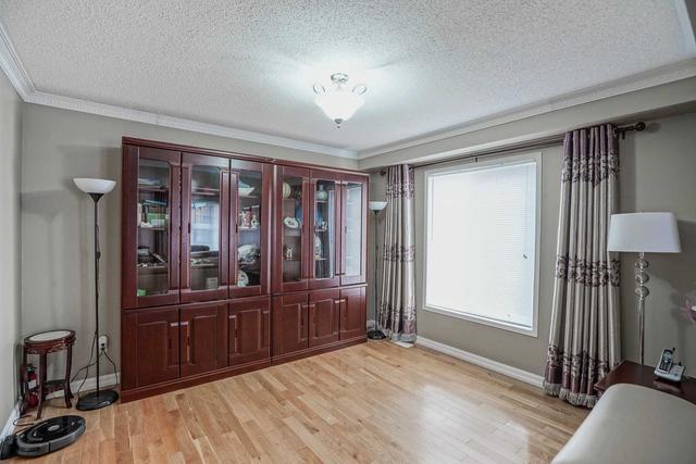 103 Hibbard Dr, House detached with 5 bedrooms, 3 bathrooms and 6 parking in Ajax ON | Image 4
