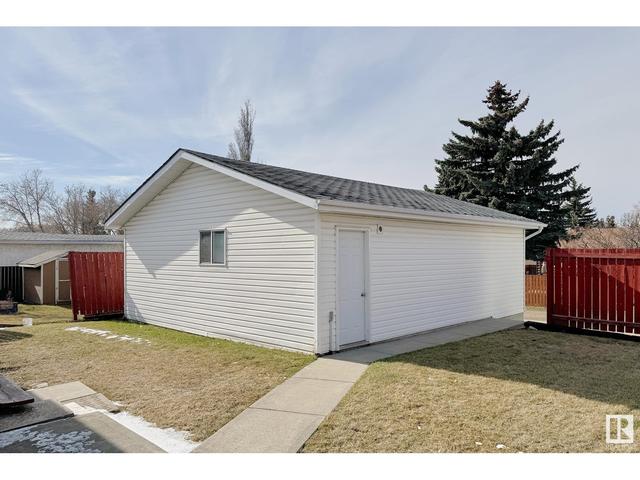 6418 36a Av Nw, House detached with 6 bedrooms, 3 bathrooms and null parking in Edmonton AB | Image 36