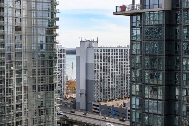 2307 - 15 Fort York Blvd, Condo with 1 bedrooms, 1 bathrooms and 1 parking in Toronto ON | Image 19