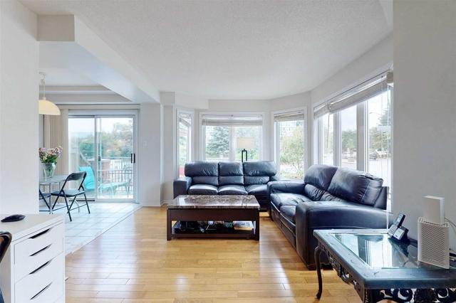 70 - 18 Clark Ave W, Townhouse with 2 bedrooms, 3 bathrooms and 1 parking in Vaughan ON | Image 4