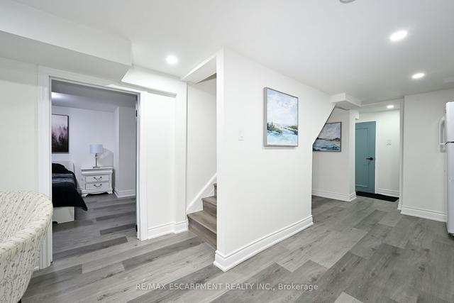 130 East 25th St, House detached with 3 bedrooms, 2 bathrooms and 3 parking in Hamilton ON | Image 21