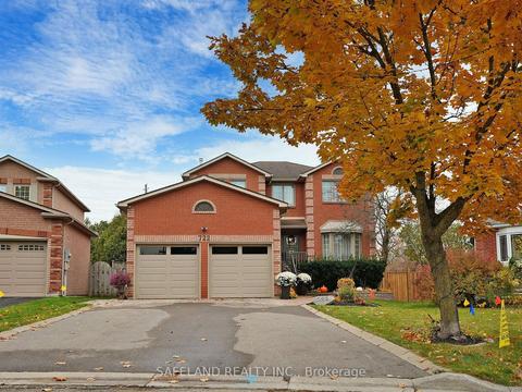 722 Firth Crt, Newmarket, ON, L3Y8H8 | Card Image