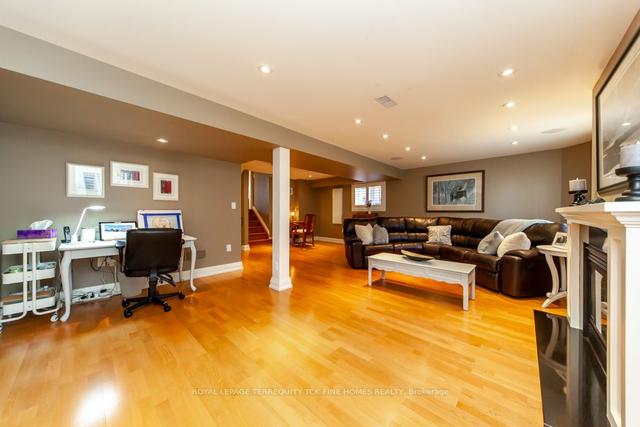 19 Sir Caradoc Pl, House detached with 3 bedrooms, 2 bathrooms and 6 parking in Markham ON | Image 4