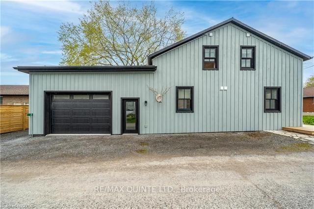 5 Solmes St, House detached with 2 bedrooms, 3 bathrooms and 4 parking in Prince Edward County ON | Image 6