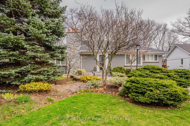 387 River Side Dr, House detached with 3 bedrooms, 3 bathrooms and 6 parking in Oakville ON | Image 12