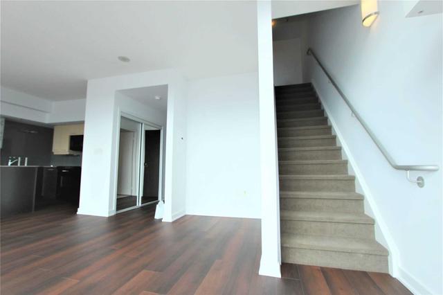 833 - 8 Telegram Mews, Condo with 2 bedrooms, 3 bathrooms and 1 parking in Toronto ON | Image 6