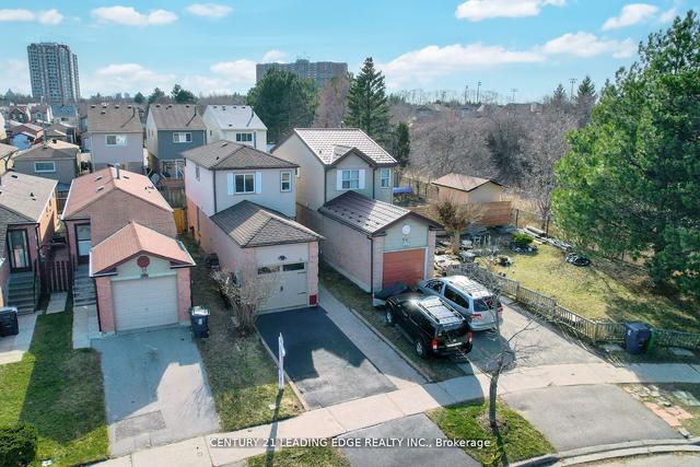 28 Lady Bower Cres, House detached with 3 bedrooms, 2 bathrooms and 2 parking in Toronto ON | Image 36