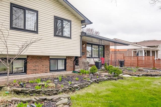 232 Slater Cres, House detached with 3 bedrooms, 2 bathrooms and 7 parking in Oakville ON | Image 12